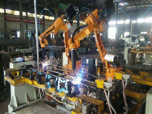 机器人焊接自动化生产的优势 　
